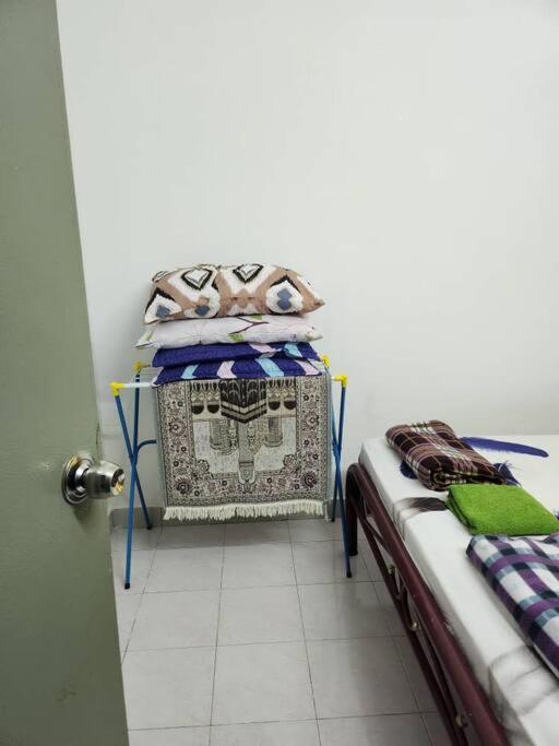 D'Haja 61 Klia Sepang With 3 Airconds & Wifi Villa Banting  Exterior foto