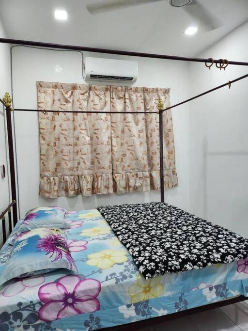 D'Haja 61 Klia Sepang With 3 Airconds & Wifi Villa Banting  Exterior foto