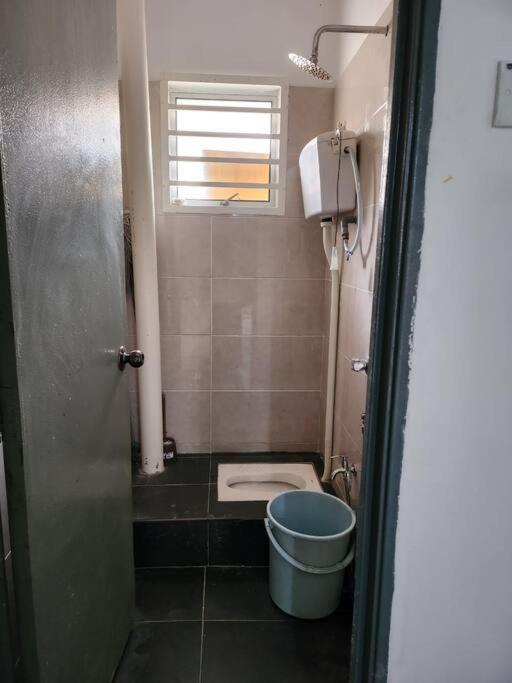 D'Haja 61 Klia Sepang With 3 Airconds & Wifi Villa Banting  Exterior foto